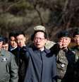 Ministro de Defesa da Coreia do Sul, Song Young-moo, visita local onde norte-coreano desertou na área de fronteira 27/11/2017 REUTERS/Kim Hong-Ji  Foto: Reuters