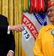 Nativos americanos desenvolveram um código baseado no seu idioma para enviar mensagens cifradas na Segunda Guerra  Foto: DW / Deutsche Welle