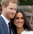 O príncipe Harry e Meghan Markle posam para fotos oficiais após anunciarem o noivado  Foto: Chris Jackson/Getty Images / BBC News Brasil