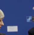 A premiê Theresa May e o presidente Donald Trump, durante um encontro em Bruxelas em maio passado  Foto: DW / Deutsche Welle