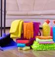 É mais fácil fazer a faxina na casa se você tem os produtos e materiais adequados  Foto: Shutterstock