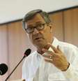 Brasília - O ministro da Justiça e Segurança pública, Torquato Jardim, fala à imprensa sobre o decreto do indulto natalino   Foto: Agência Brasil