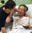 Kenji Fujimori (à esquerda) foi ao hospital em que o pai está internado dar a notícia do perdão presidencial | Foto: Kenji Fujimori  Foto: BBC News Brasil