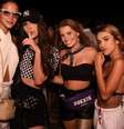 Bruna Marquezine posa com amigas na festa Benção, em Fernando de Noronha  Foto: Divulgação, Felipe Souto Maior / PurePeople