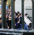 Protestos na Universidade de Teerã  Foto: EPA / BBC News Brasil