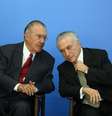 Presidente Michel Temer conversa com ex-presidente José Sarney durante cerimônia no Palácio do Planalto, Brasília
24/05/2016 REUTERS/Adriano Machado  Foto: Reuters