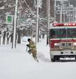 Bombeiros removem neve perto de hidrantes em Erie, na Pensilvânia
27/12/2017
REUTERS/Robert Frank  Foto: Reuters