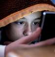 Mera expectativa de receber mensagens nas mídias sociais deixa crianças e adolescentes em estado de alerta, prejudicando o sono  Foto: Getty Images / BBC News Brasil