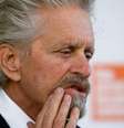 Ator Michael Douglas chega para premiação em Nova York
08/05/2017 REUTERS/Carlo Allegri  Foto: Reuters