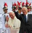 Papa Francisco é recebido por multidão em Lima  Foto: EPA / Ansa