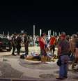 Equipes de resgate prestam socorro a vítimas de atropelamento em Copacabana  Foto: Reuters