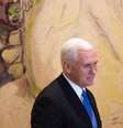 Vice-presidente dos Estados Unidos, Mike Pence, visita Parlamento de Israel, em Jerusalém 22/01/2018 REUTERS/Ariel Schalit  Foto: Reuters