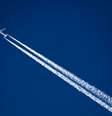 Em um estudo, 98,7% dos cientistas descartaram que rastros de fumaça de aviões sejam parte de um enredo sinistro  Foto: Getty Images / BBC News Brasil
