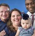 Margaret e seu marido recorreram ao médico Oluyinka Olutoye para salvar a vida de sua filha | Foto: Texas Children's Hospital  Foto: BBC News Brasil