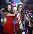 Paloma Bernardi passa o posto de rainha da Grande Rio para Juliana Paes  Foto: Reprodução/Instagram