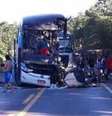 Acidente entre carro e ônibus e carreta na BR-020  Foto: Agência Brasil