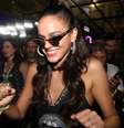 Bruna Marquezine marcou presença em um dos camarotes da Marquês de Sapucaí  Foto: AgNews