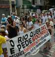 Manifestantes fazem passeata em protesto contra o aumento da violência e por mais policiamento nas ruas   Foto: Agência Brasil