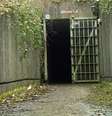Bunker da época da Guerra Fria em Chilmark, na Inglaterra, foi convertido em local de produção de maconha  Foto: BBC News Brasil