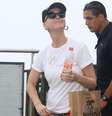 Katy Perry usou bermuda e pochete para visitar o Cristo Redentor, principal ponto turístico do Rio de Janeiro, neste domingo, 18 de março de 2018  Foto: AGNews / PurePeople
