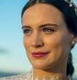 Clara (Bianca Bin) começa a se movimentar para o previsível final feliz ao lado de um belo galã  Foto: Divulgação/TV Globo  / Sala de TV
