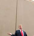 Donald Trump analisou protótipos do muro em meados de março  Foto: DW / Deutsche Welle