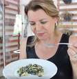 Apresentadora sempre defendeu o consumo de alimentação saudável ao cozinhar em seus programas de TV.  Foto: Reprodução/Facebook 