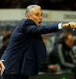 Tite durante amistoso entre Brasil e Alemanha
 27/3/2018      REUTERS/Fabrizio Bensch   Foto: Reuters