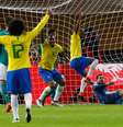 Marcelo, Fernandinho e Gabriel Jesus: os dois primeiros são remanescentes do vexame de 2014; o último foi o autor do gol da vitória  Foto: Reuters