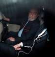 Ex-presidente Luiz Inacio Lula da Silva dentro de um carro em São Paulo 5/04/ 2018. REUTERS/Paulo Whitaker   Foto: Reuters