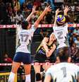 Lance durante a partida entre Sesc RJ e Praia Clube, válida pela final da Superliga feminina de vôlei, na Arena Carioca 1, no Rio de Janeiro (RJ), neste domingo (15).  Foto: Paula Reis/Futura Press