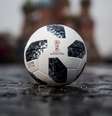 A Telstar-18 recebeu críticas dos goleiros, que a avaliaram como instável durante o voo  Foto: Getty Images 