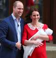 William e Kate com bebê na porta do hospital 23/04/2018 REUTERS/Hannah Mckay  Foto: Reuters