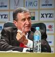 O ex-treinador Carlos Alberto Parreira, hoje parte de grupo de estudos da Fifa
  Foto: Action Images / Marcos Michael / Reuters