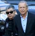 Dirceu é escoltado por policiais em Curitiba
 31/8/2015    REUTERS/Rodolfo Buhrer   Foto: Reuters