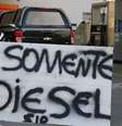Neste posto de Teresópolis (RJ), gasolina e etanol já acabaram: só sobrou o diesel  Foto: Fernando Frazão / Agência Brasil / BBCBrasil.com