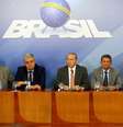 Ministros da Segurança Pública, Raul Jungmann, da Secretaria de Governo, Carlos Marun, da Casa Civil, Eliseu Padilha, da Defesa, Joaquim Silva e Luna, e do Gabinete de Segurança Institucional, Sérgio Etchegoyen  Foto: Wilson Dias/Agência Brasil