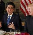 Trump e Abe se reúnem em Palm Beach
 18/4/2018   REUTERS/Kevin Lamarque  Foto: Reuters