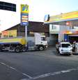 Posto de combustíveis no Paraná é abastecido após a paralisação dos caminhoneiros.  Foto: Jivago França/Futura Press