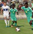 Jogadores de Senegal e Luxemburgo durante amistoso nesta quinta-feira (31)  Foto: Reuters