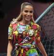Anitta recebeu o prêmio de Hit do Ano, pela parceria com J Balvin, 'Downtown', neste sábado, 2 de junho de 2018  Foto: Divulgação, Guto Costa / PurePeople
