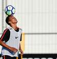 Pedrinho, joia da base do Corinthians, é a esperança de gols para o clássico contra o Santos  Foto: Fernando Dantas / Gazeta Press
