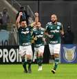 Willian, jogador do Palmeiras, comemora seu gol durante partida contra o Grêmio, válida pela décima rodada do Campeonato Brasileiro 2018.  Foto: RODRIGO ZIEBEL/FramePhoto / Gazeta Press