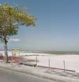 Duas embarcações de pescadores naufragaram na Baía de Sepetiba  Foto: Reprodução Google Street View / Estadão