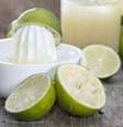 Limão com cúrcuma: poderoso digestivo natural  Foto: Shutterstock / TudoGostoso