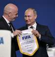 Presidente russo, Vladimir Putin, e presidente da Fifa, Gianni Infantino 13/06/2018 Sputnik/Alexei Nikolsky/Kremlin via REUTERS  Foto: Reuters