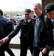 Ativista gay é detido por protestar em Moscou  Foto: Glab Garanich / Reuters