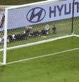 Goleiro espanhol De Gea leva gol em jogo contra Portugal  Foto: Lucy Nicholson / Reuters