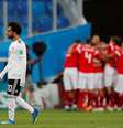 Salah lamenta enquanto time da Rússia comemora  Foto: Lee Smith / Reuters