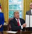 Trump assina decreto para reunir famílias imigrantes  Foto: ANSA / Ansa - Brasil